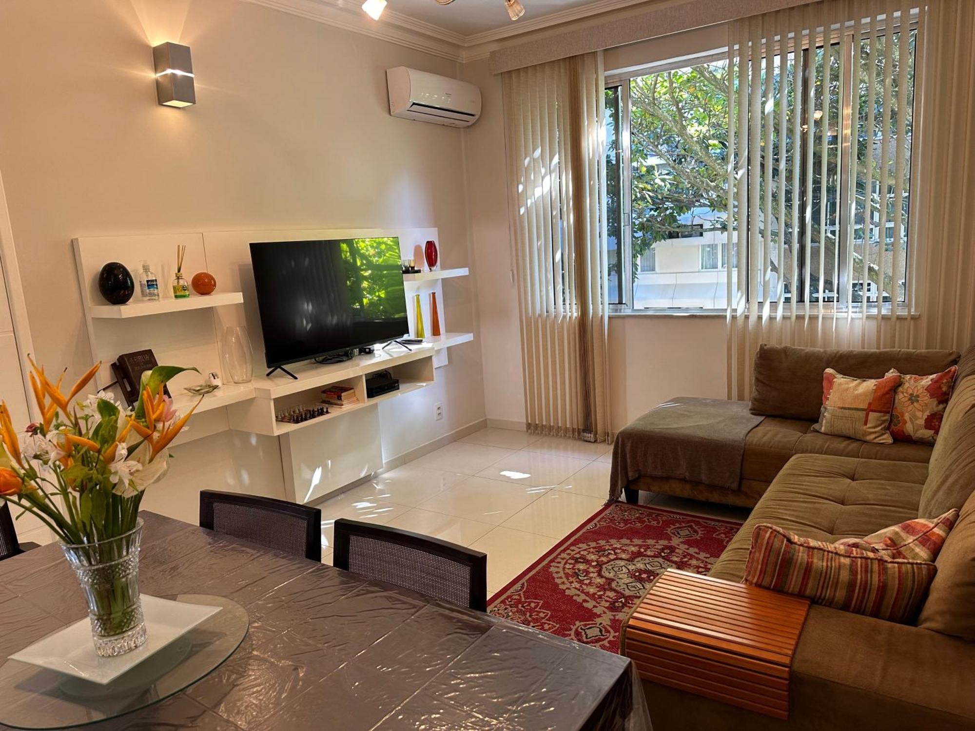 No Posto Nove Em Ipanema! Quadra Da Praia! Apartamento *